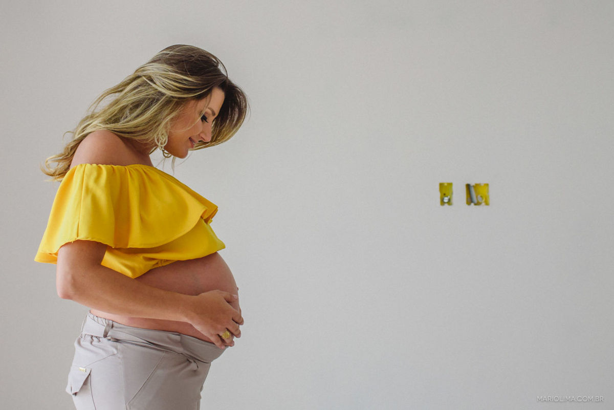 Foto ENSAIO DE GESTANTE EM CASA | À ESPERA DE UM BEBÊ E DE UM APÊ Foto ENSAIO DE GESTANTE EM CASA | À ESPERA DE UM BEBÊ E DE UM APÊ - Imagem 5