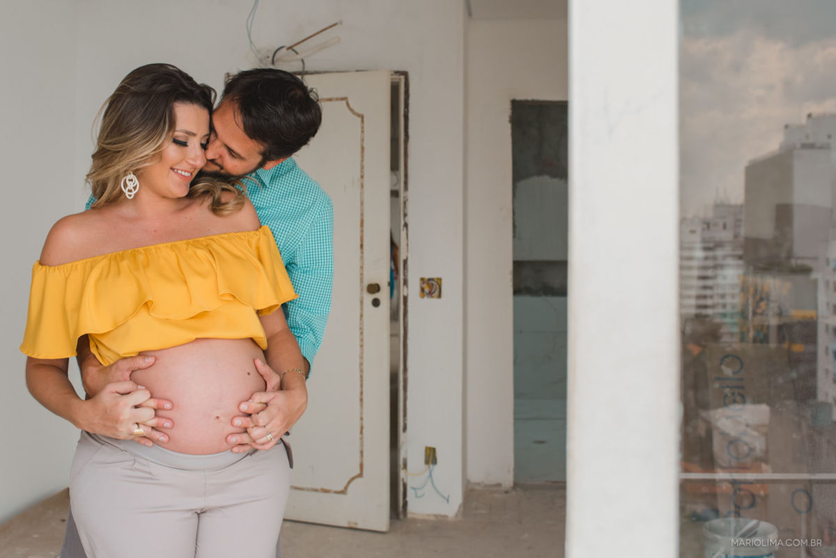 Foto ENSAIO DE GESTANTE EM CASA | À ESPERA DE UM BEBÊ E DE UM APÊ Foto ENSAIO DE GESTANTE EM CASA | À ESPERA DE UM BEBÊ E DE UM APÊ - Imagem 6
