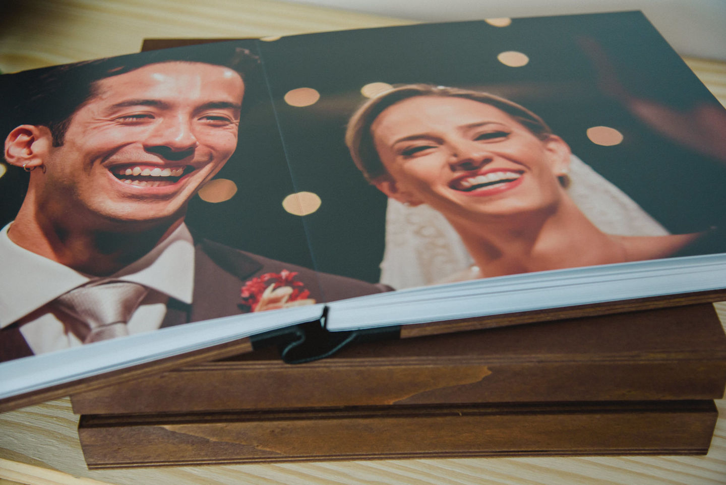 Álbum de fotos do casamento: por que é importante o registro físico